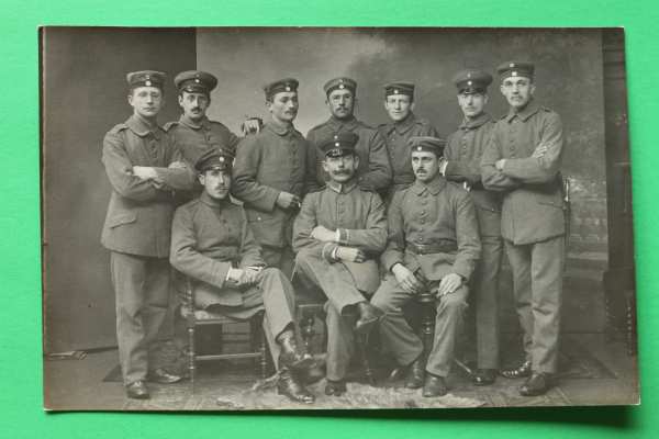 AK Nürnberg / 1914-1918 / Foto / Atelier Pohlmann Schröther Plärrer 4a / Schulterklappe Nr. 14 / Militär Soldaten Offizier